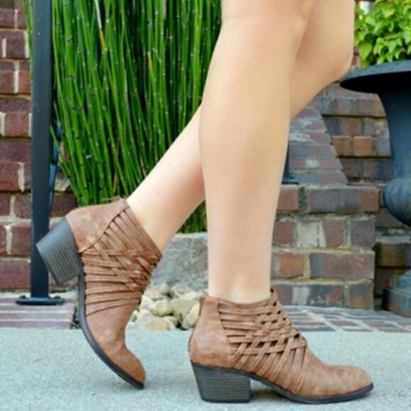 Fergalicious Bandana Ankle Bootie Taupe 9 - Picture 1 of 14